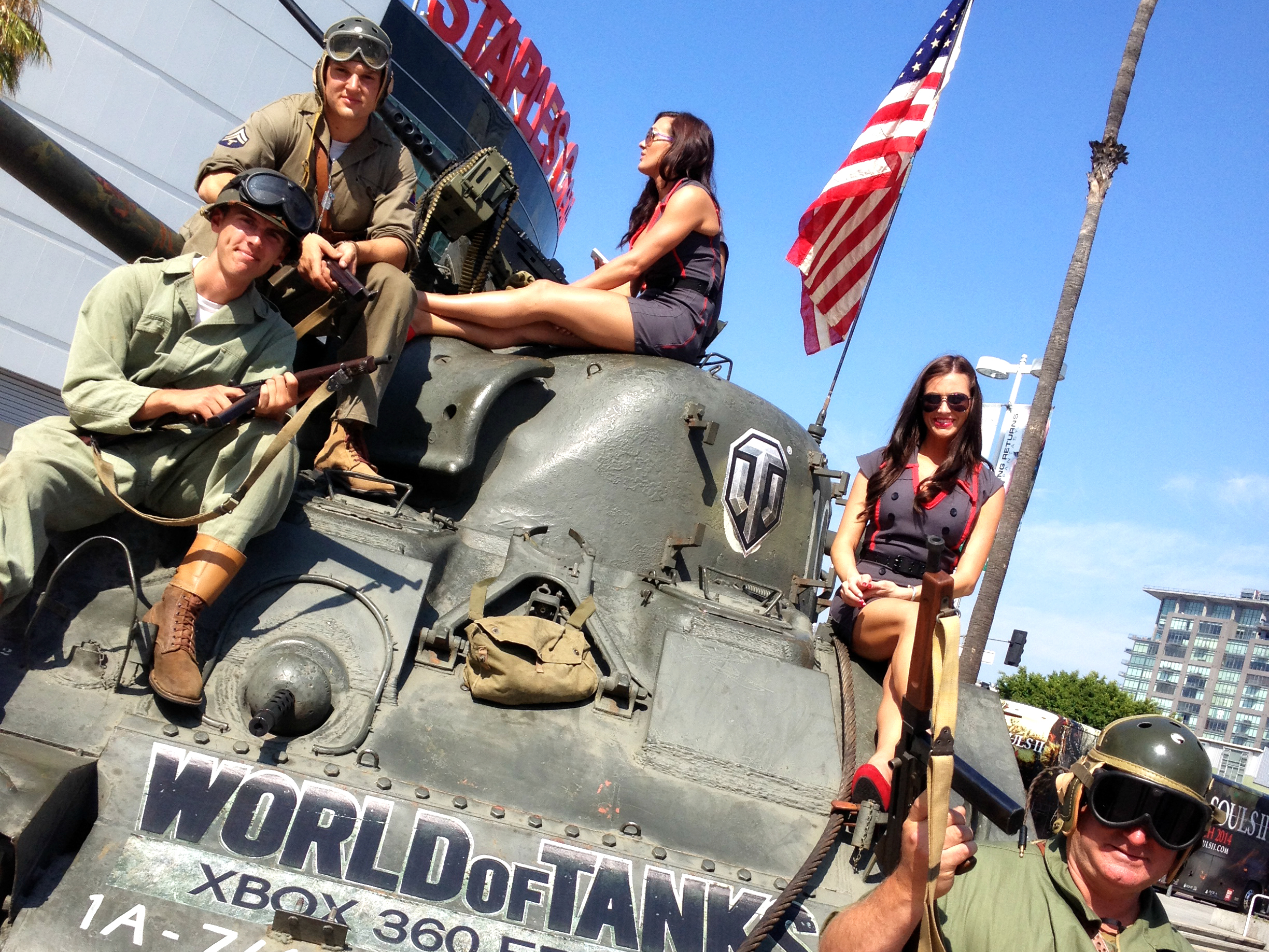 E3 2013: Booth Babes