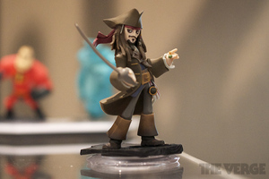 Disney_infinity_hands_on2_1020_medium